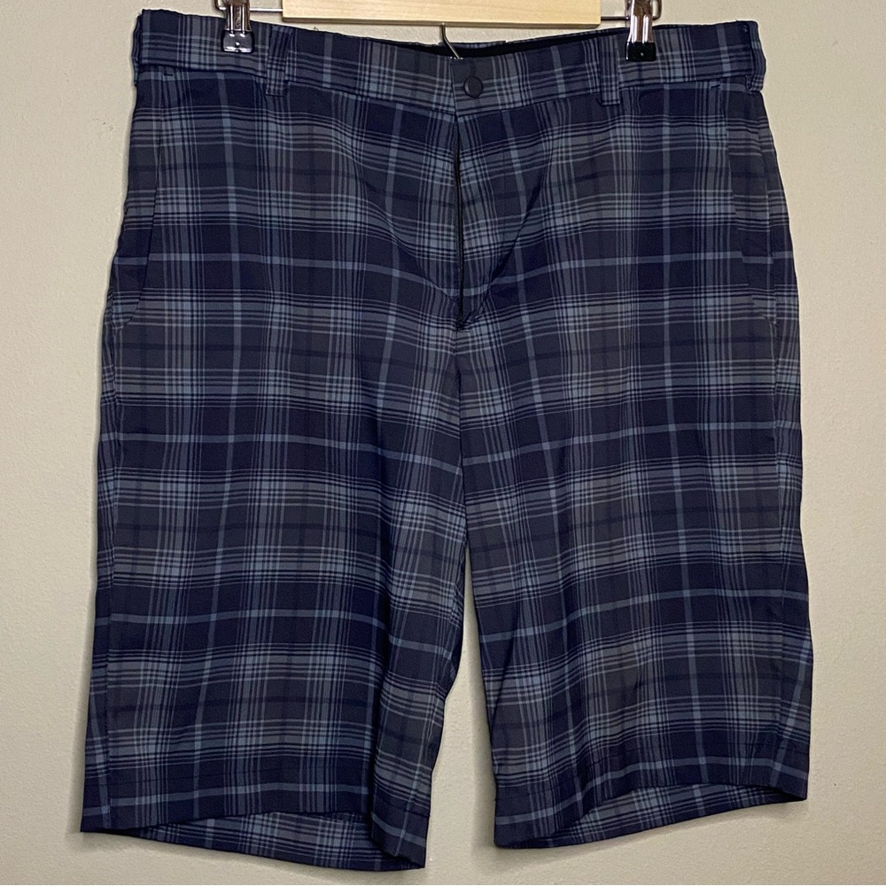 Nike Golf Shorts Men 34x11.5 Gray Plaid Dri Fit Flat Front Pockets Logo